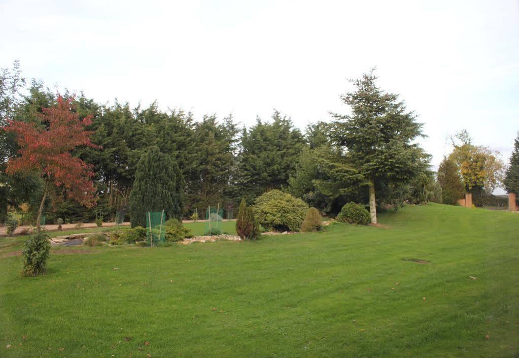 The Little Stable Hotel Corby Exterior foto